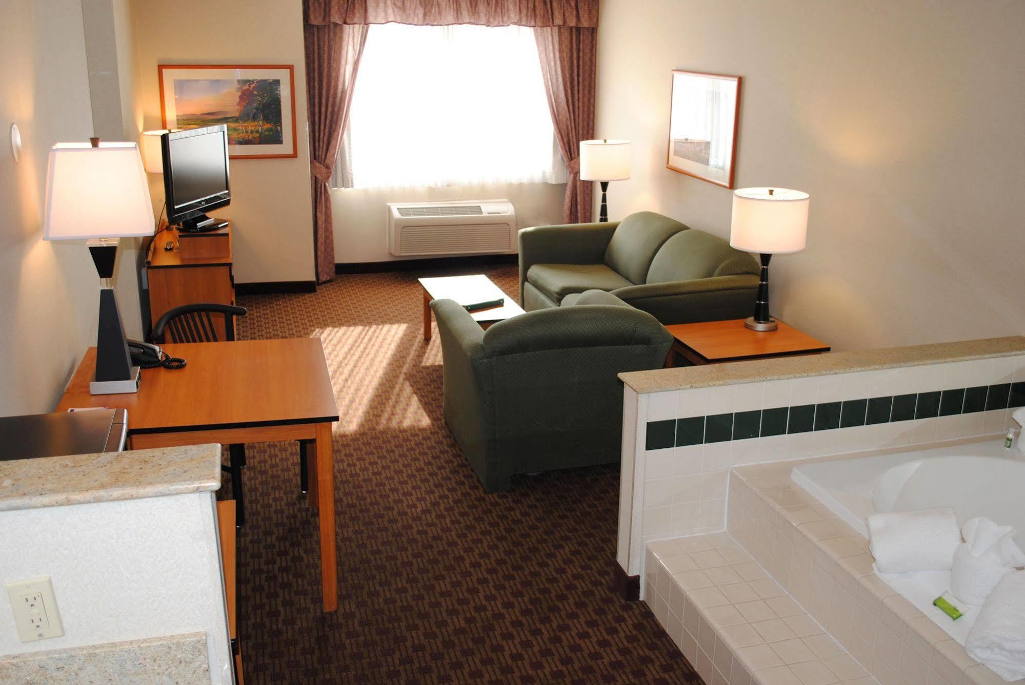 Crystal Inn Hotel & Suites - Great Falls Exterior photo